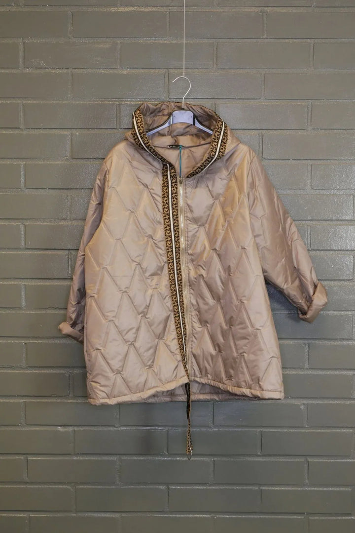 Kevyttoppatakki leonauhalla Henriikka