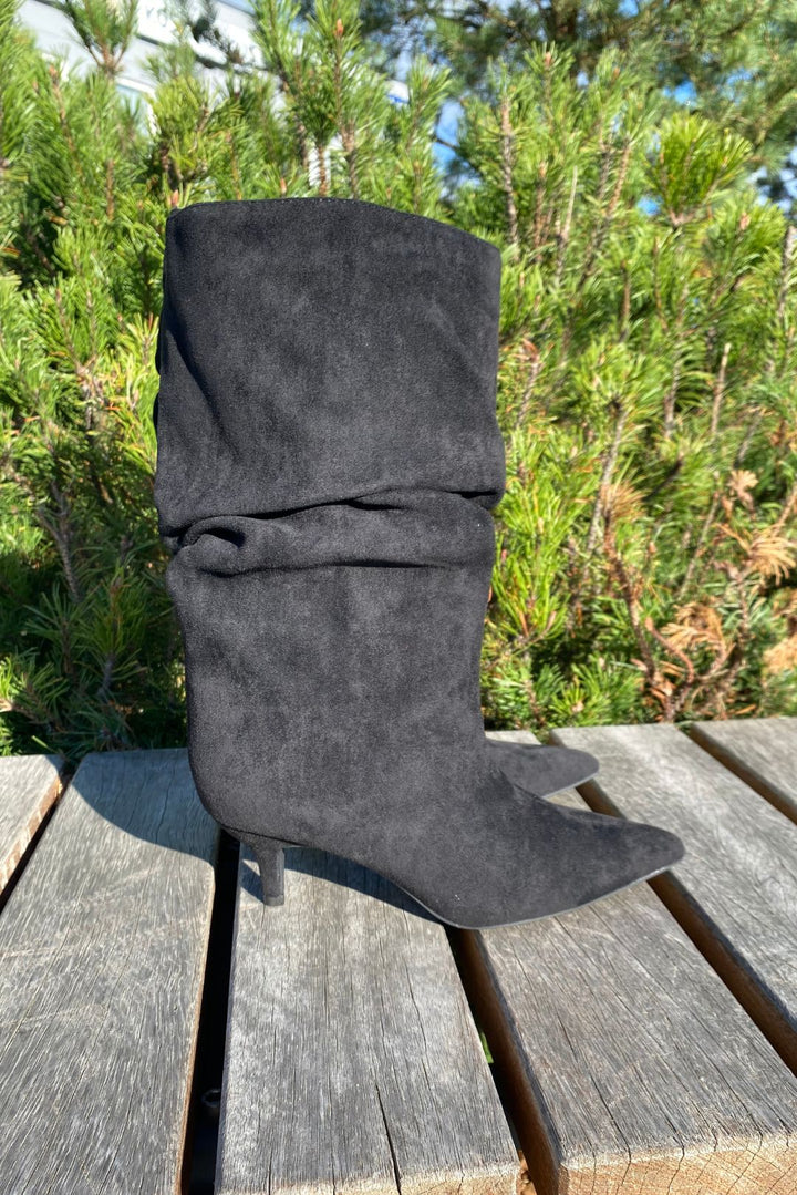 Löysävartinen Nilkkuri Rosa