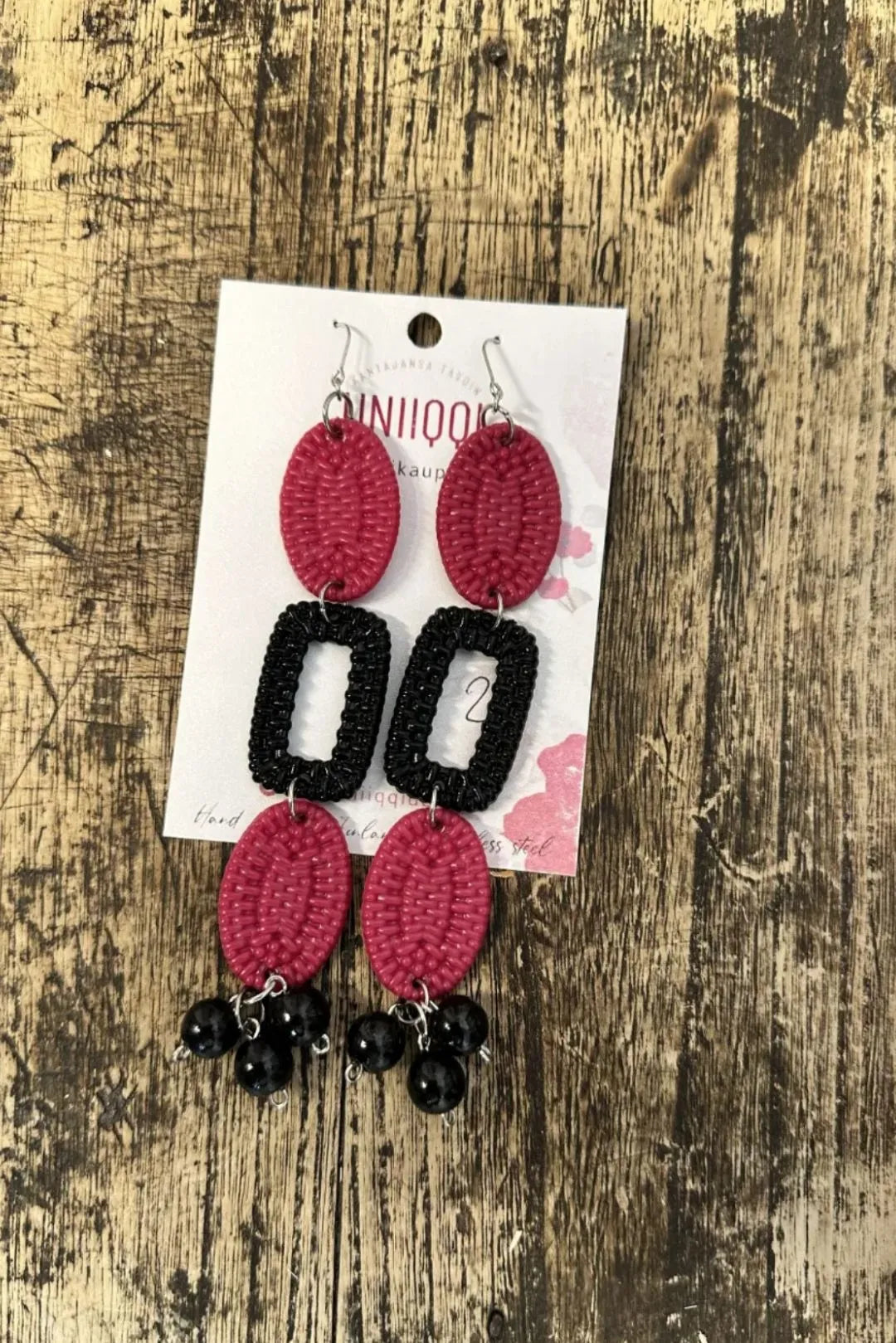 Korvakorut Saila  // Uniiqqi- design