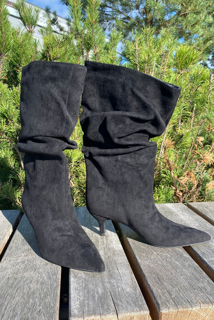 Löysävartinen Nilkkuri Rosa