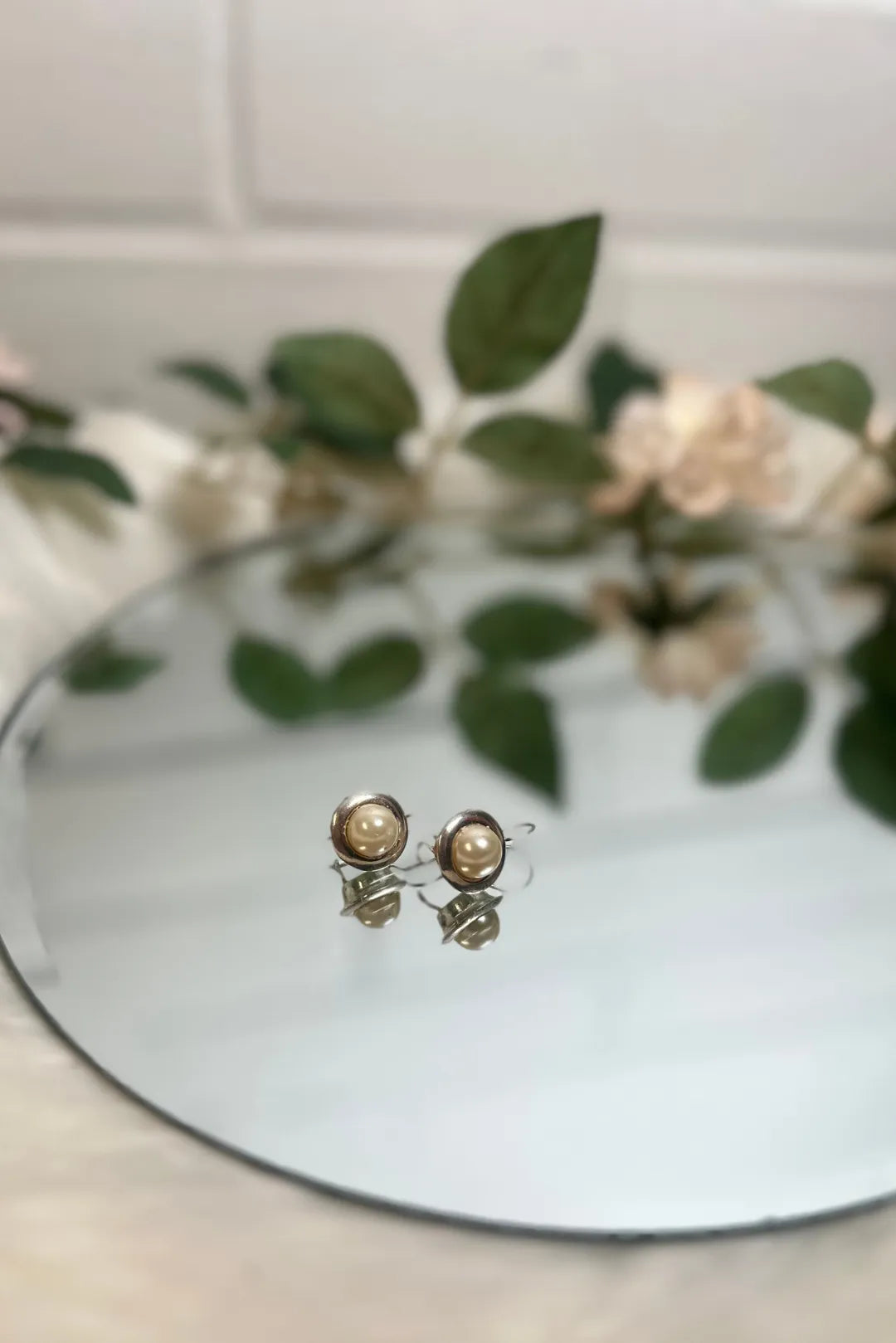 Vintage 925 hopeakorvakorut – helmi