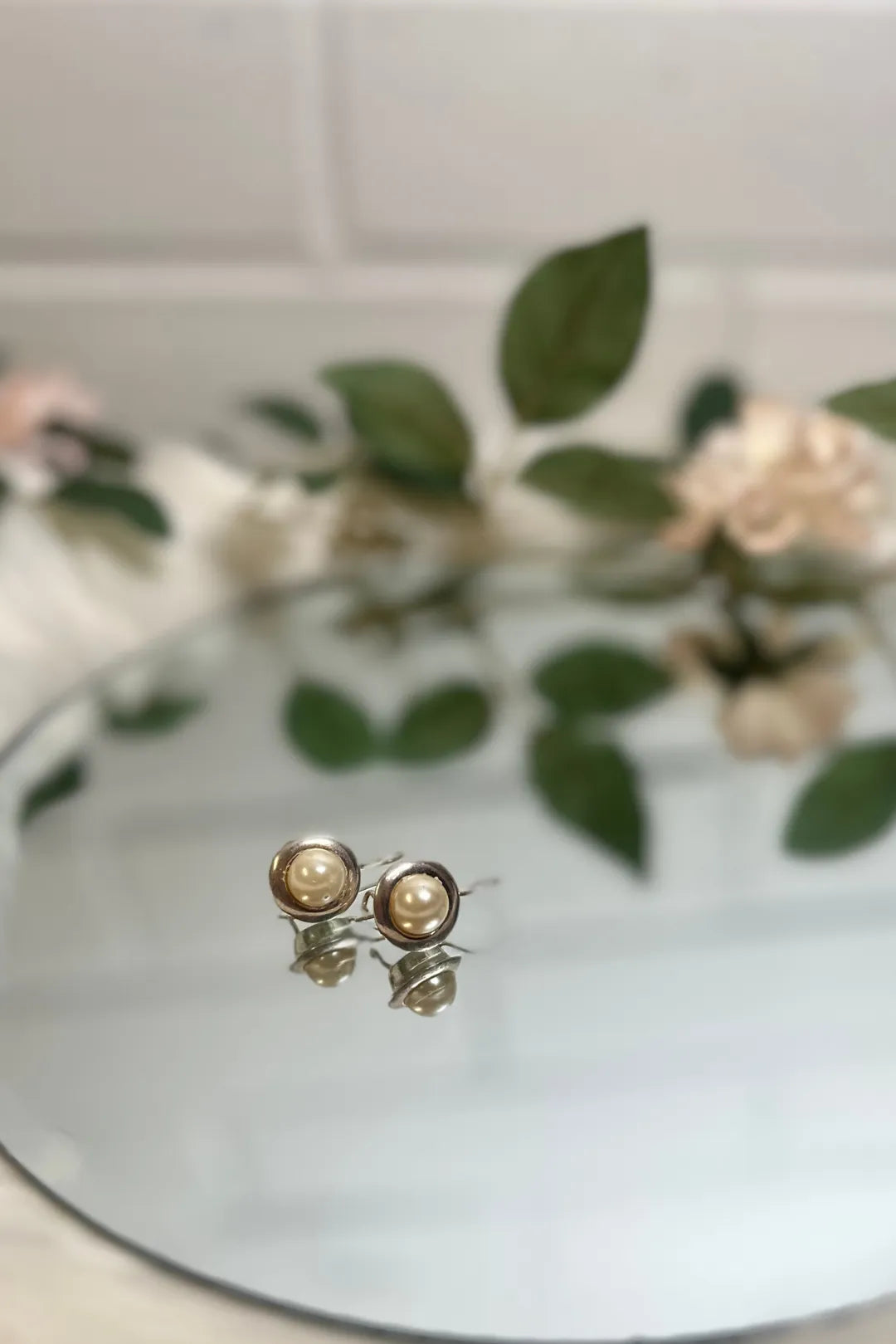 Vintage 925 hopeakorvakorut – helmi