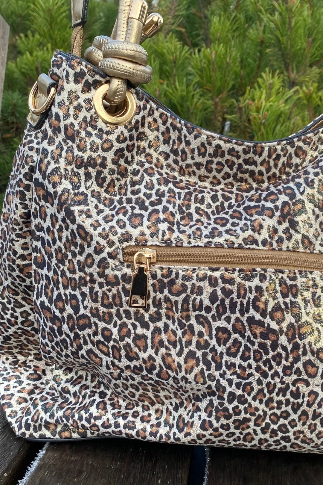 Kiiltävä leopardilaukku Merja