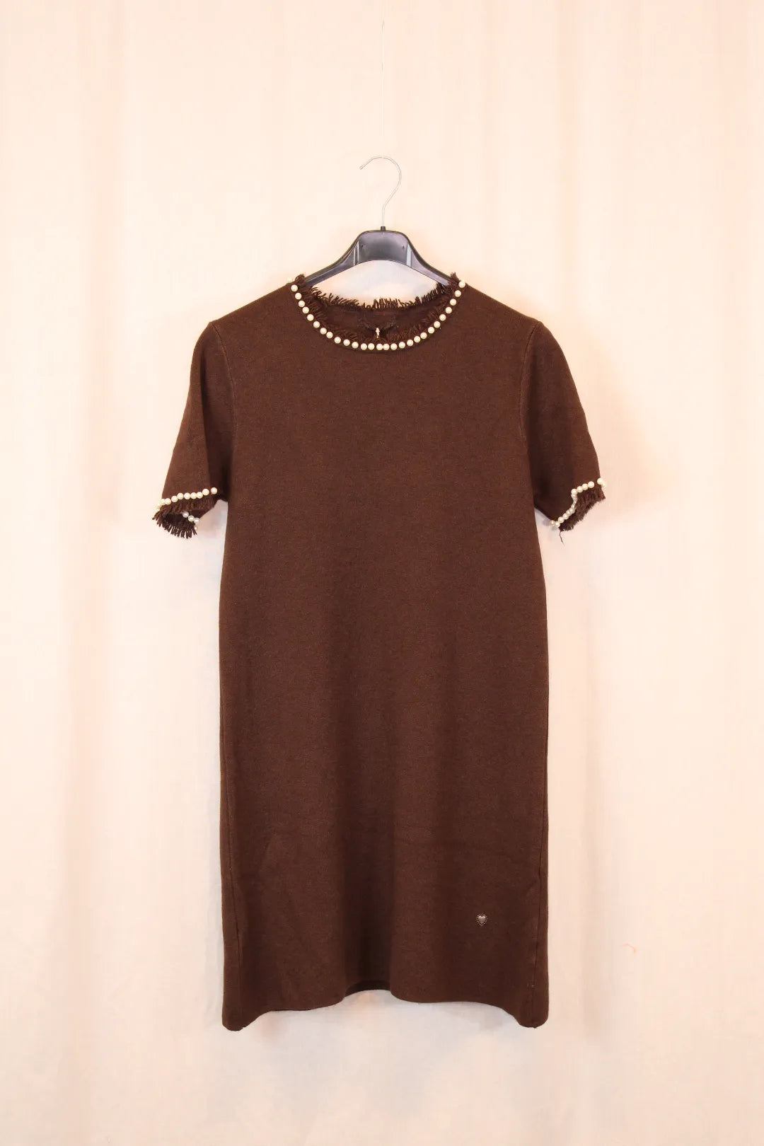 Neuletunika helmillä Helvi