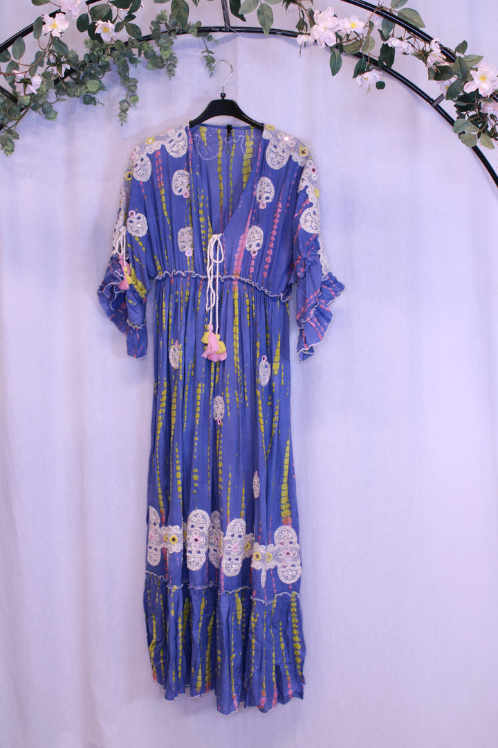 Pitkä kuviollinen mekko - Leea