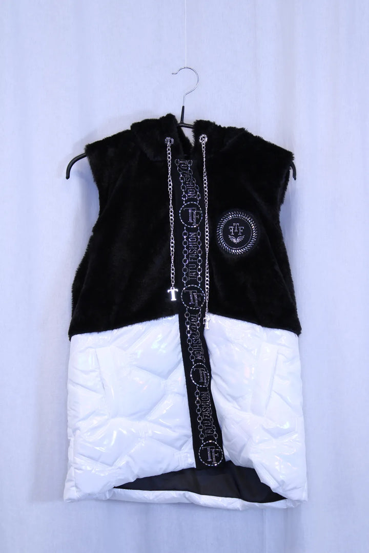 Liivi tekoturkiksella Riia / Tatu