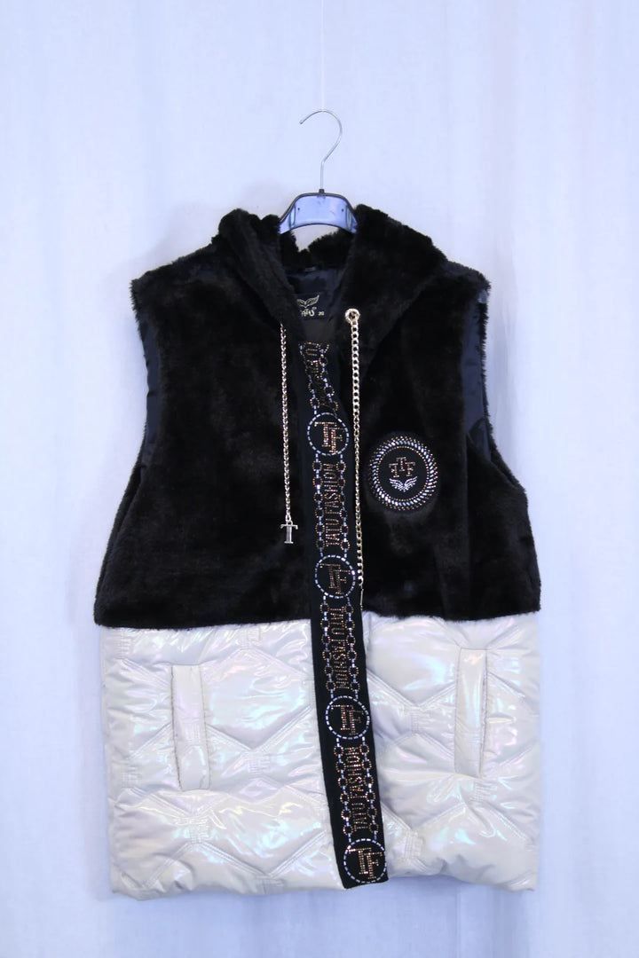 Liivi tekoturkiksella Riia / Tatu