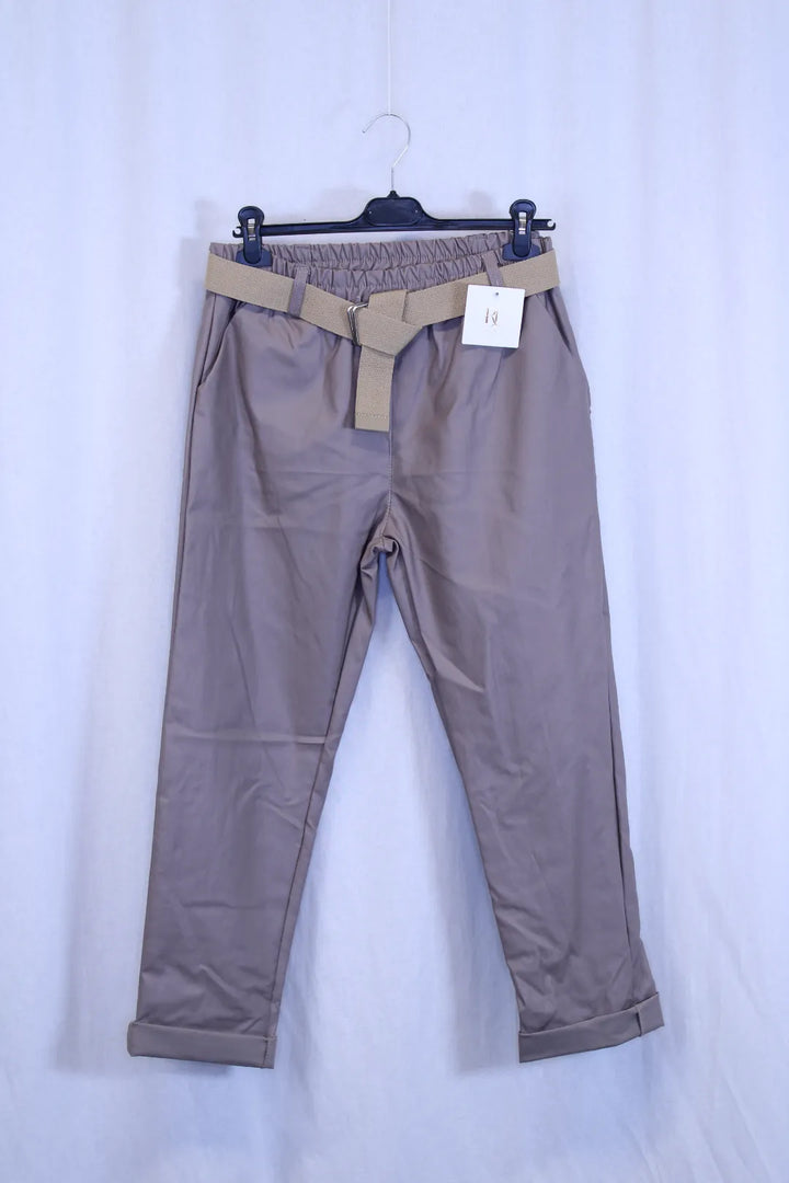 Coutatut housut suoralla lahkeella 40-44 Tinka