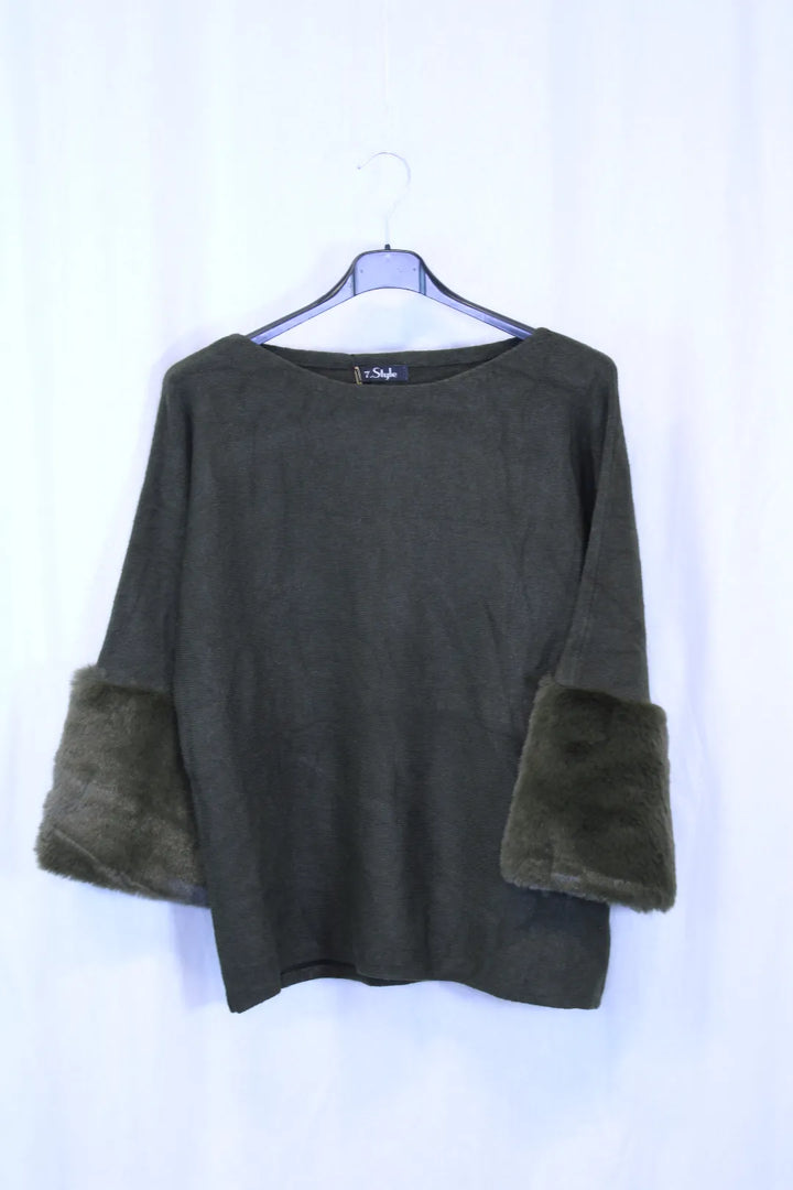 Neule tekoturkishihoilla Pilvi