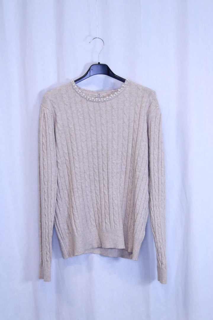 Neule helmillä Kaisla