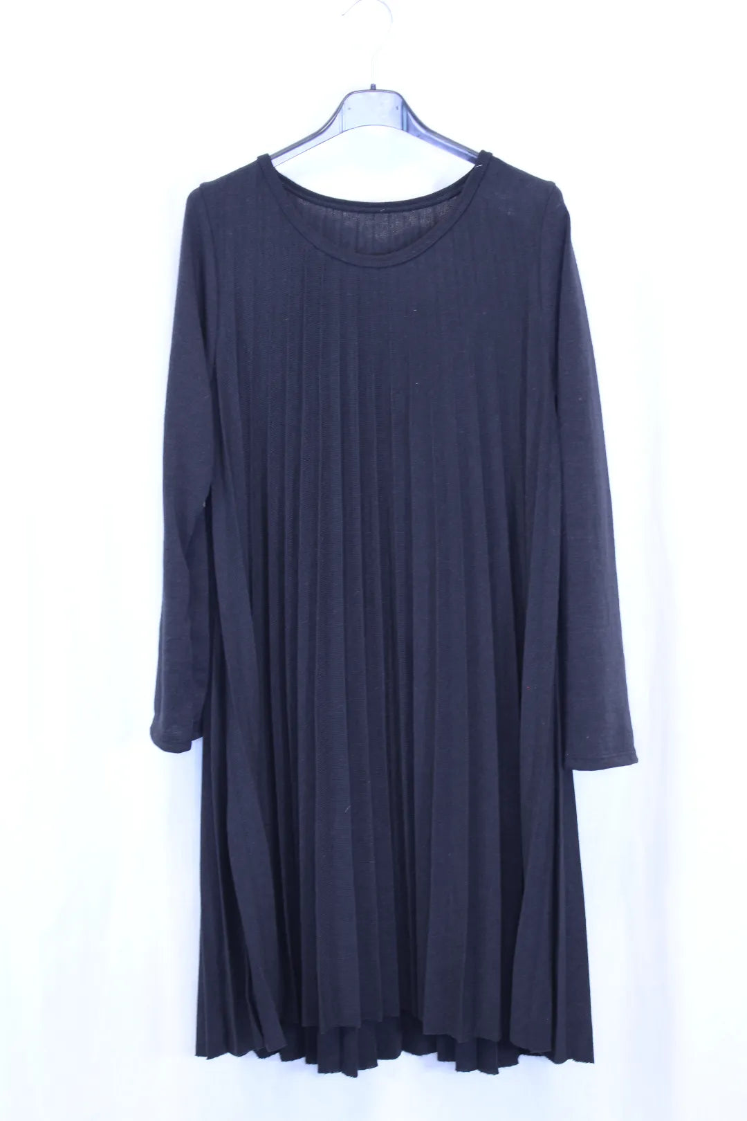 Pliseerattu neulemekko Heli