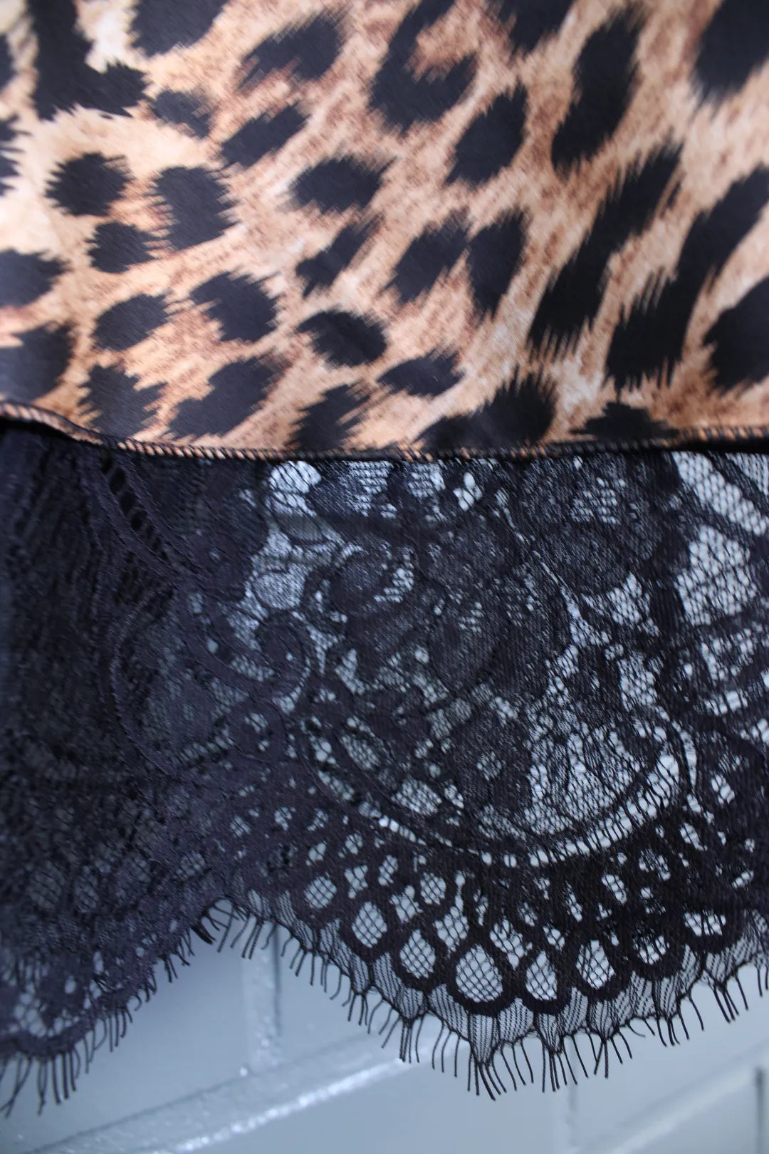 Leoparditoppi pitsillä Annika