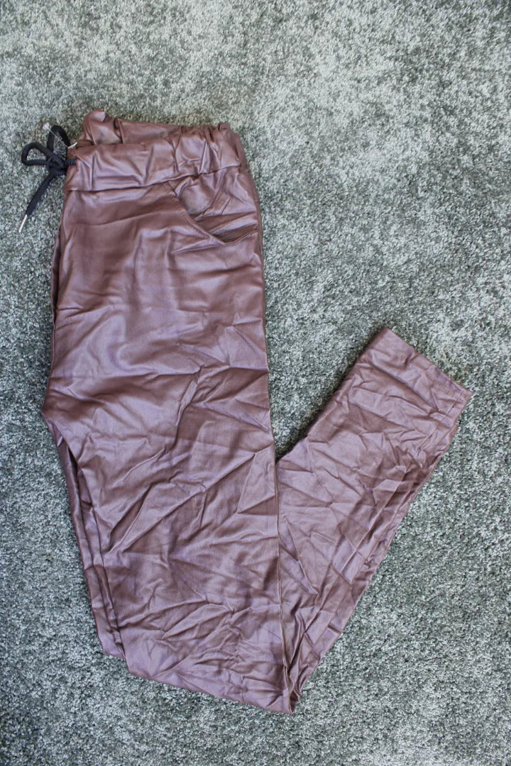 Coutatut housut/ pitkällä lahkeella 38-42 Irja