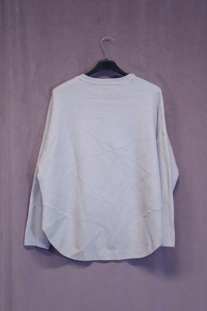 Neule helmikauluksella Aada