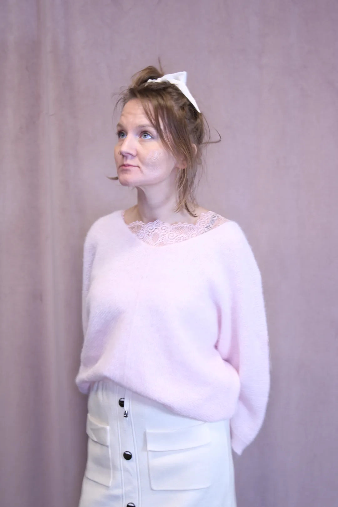 Kevyt V-Pääntieneule Sivi