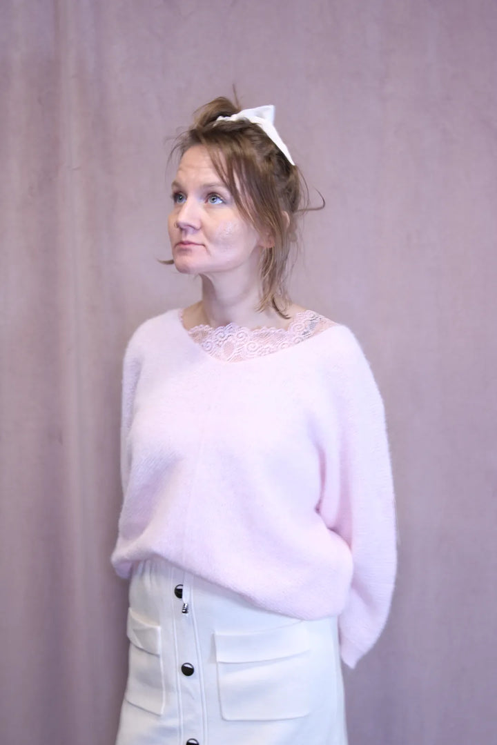 Kevyt V-Pääntieneule Sivi