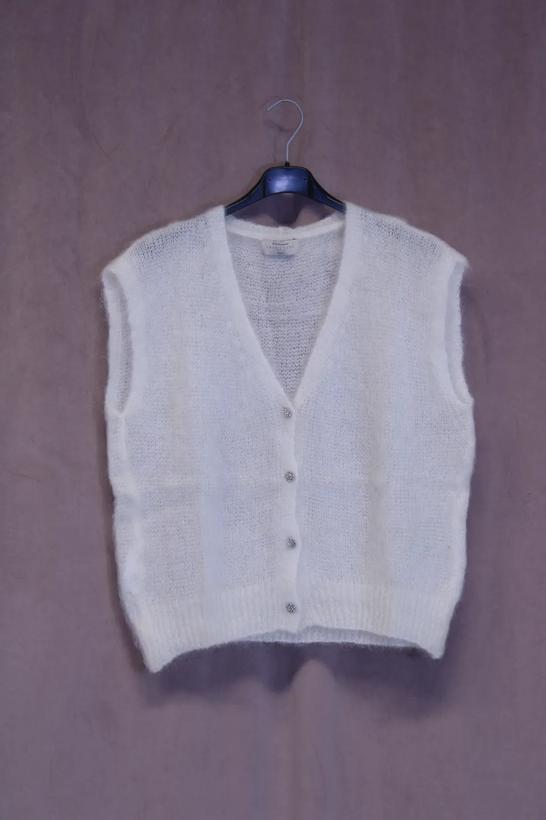 Neuleliivi timanttinapeilla Marjut