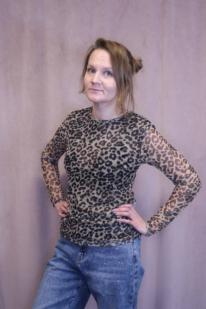 Läpikuultava meshpaita Manta