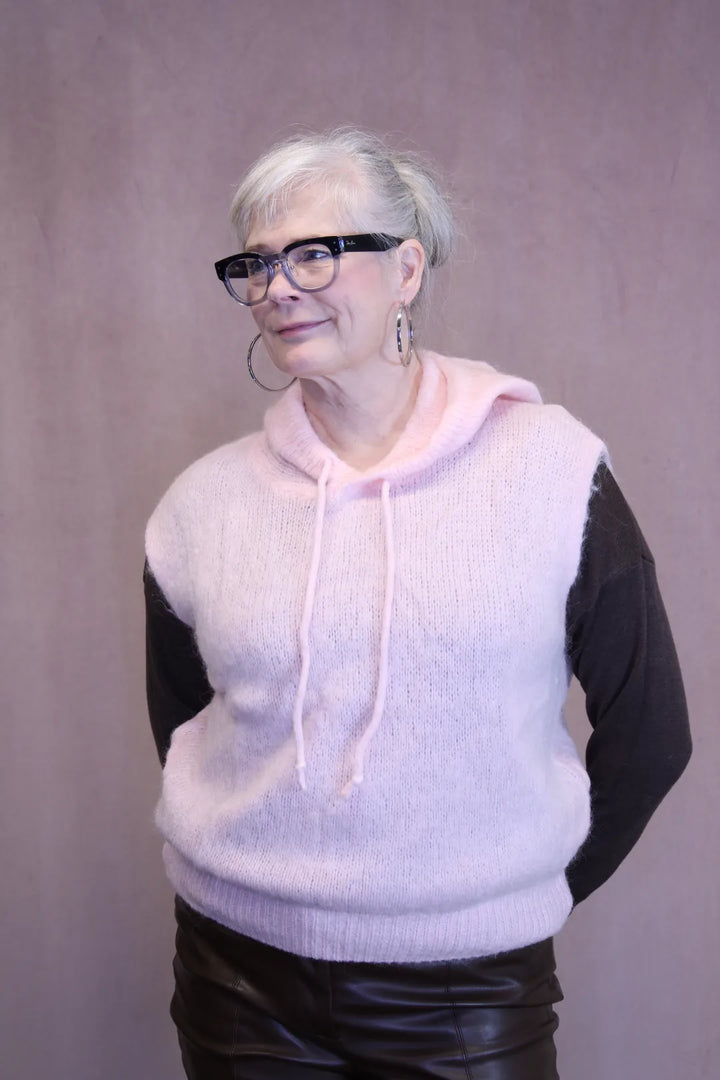 Hihaton neule hupulla Helga