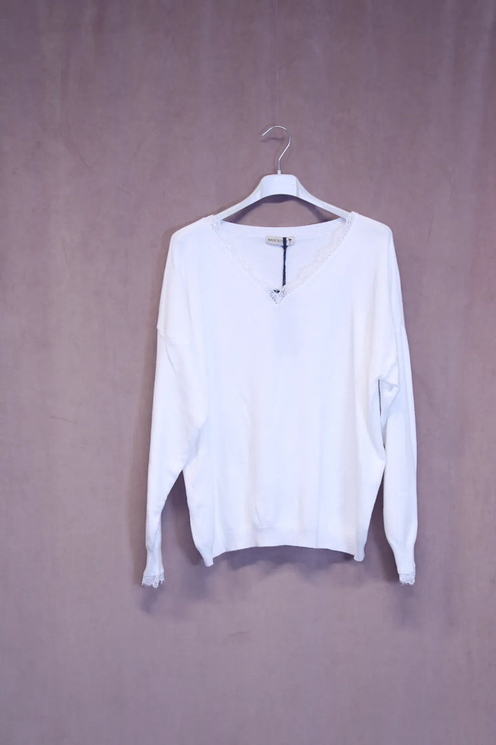 Neule pitseillä Teija