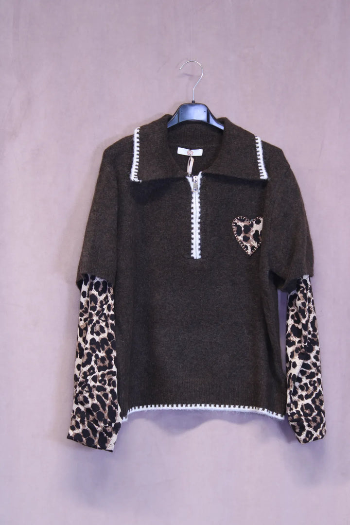 Neule leopardihihoilla Hilja