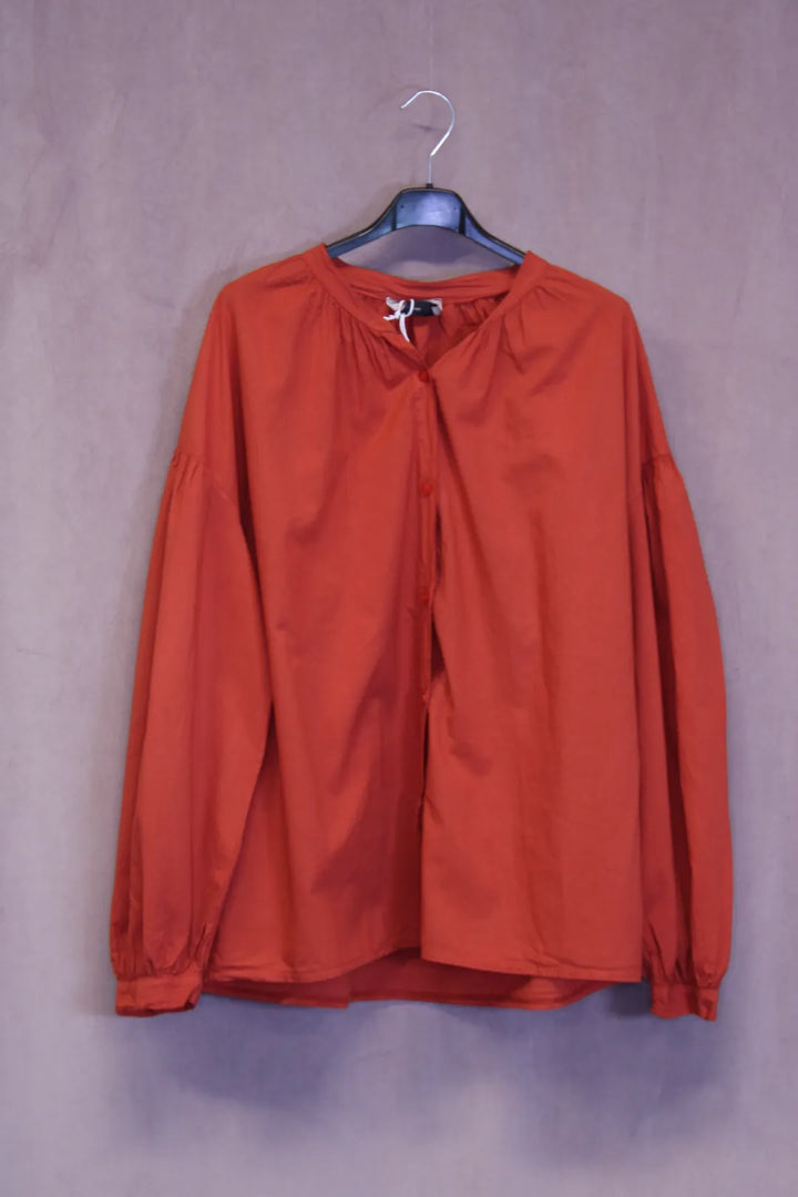 Paitsikka napeilla Maaret