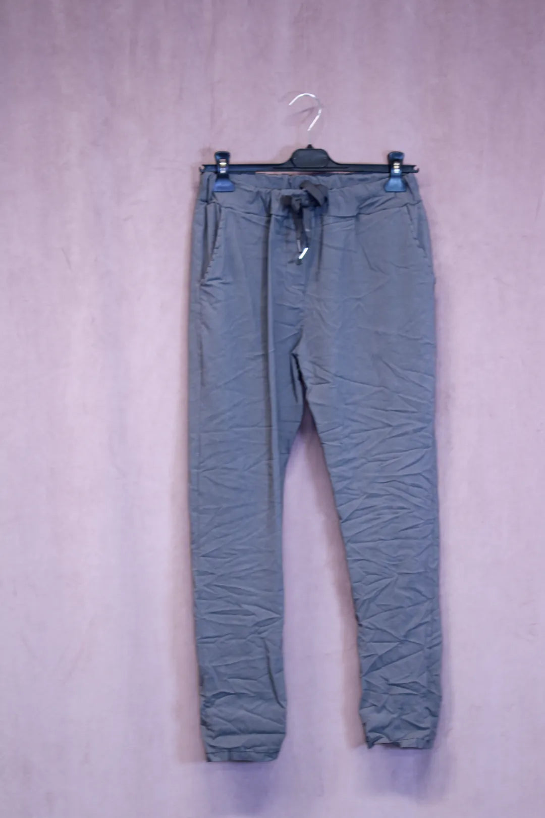 Perushousut  takataskuton 38-42 Tuija