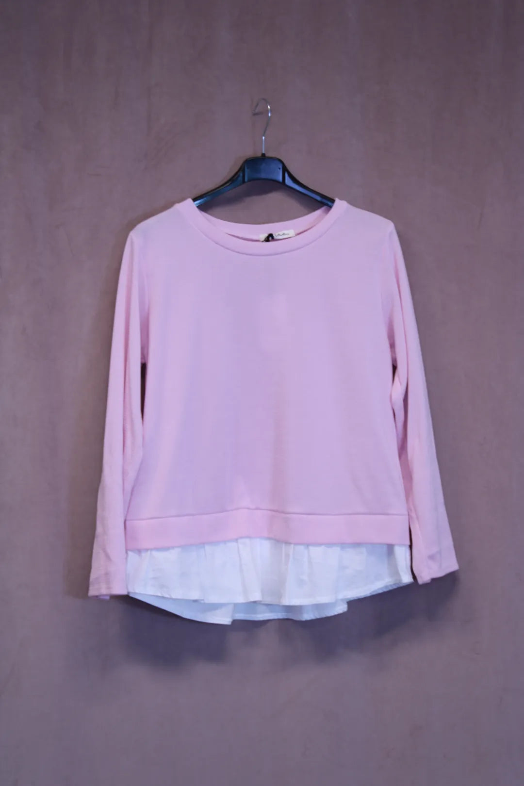 Paita kerroshelmalla Eeva