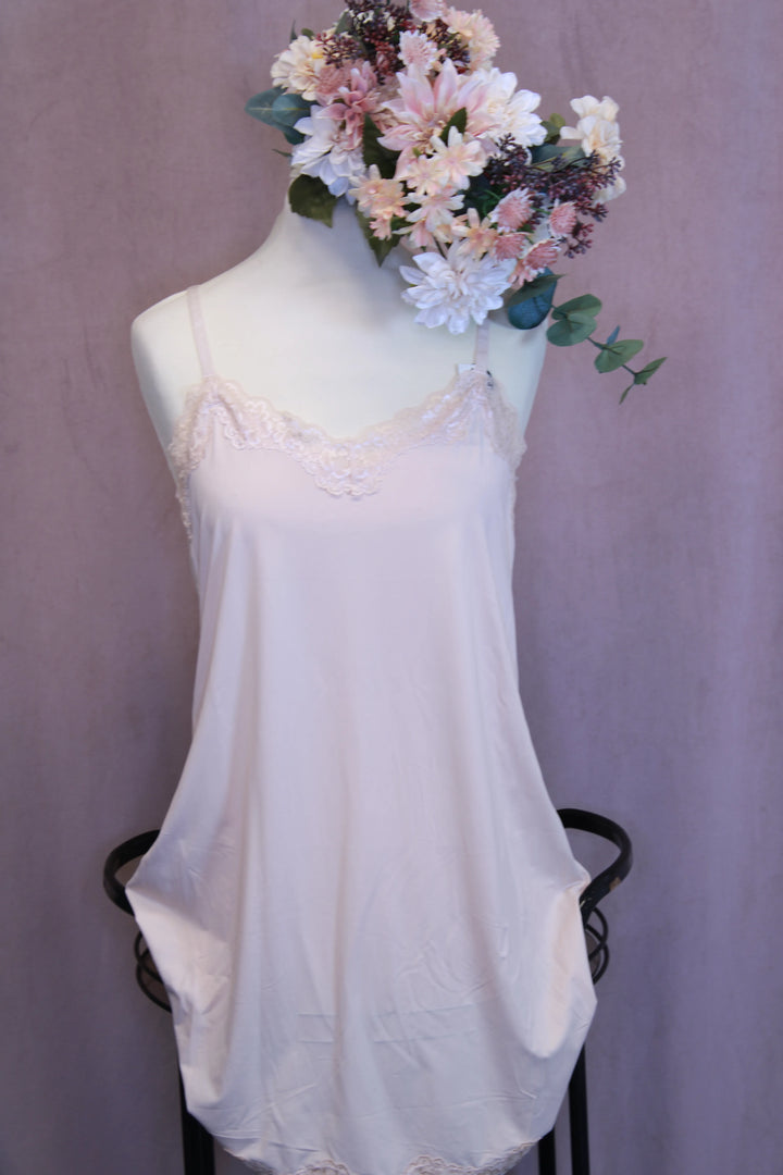 Pitsireunainen Yömekko