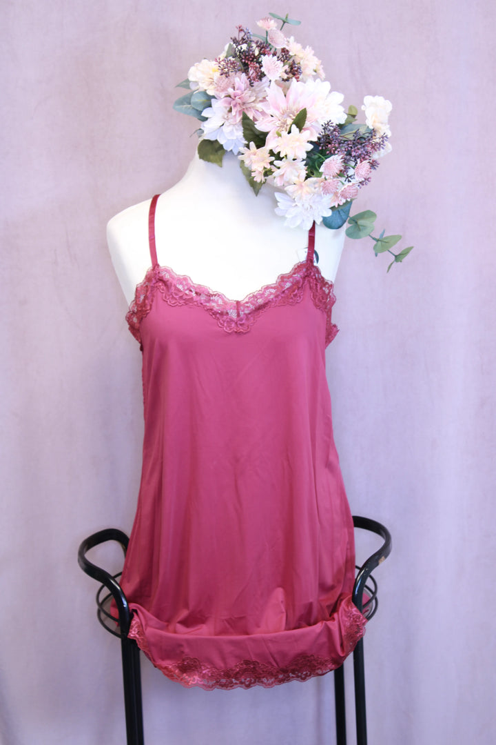 Pitsireunainen Yömekko