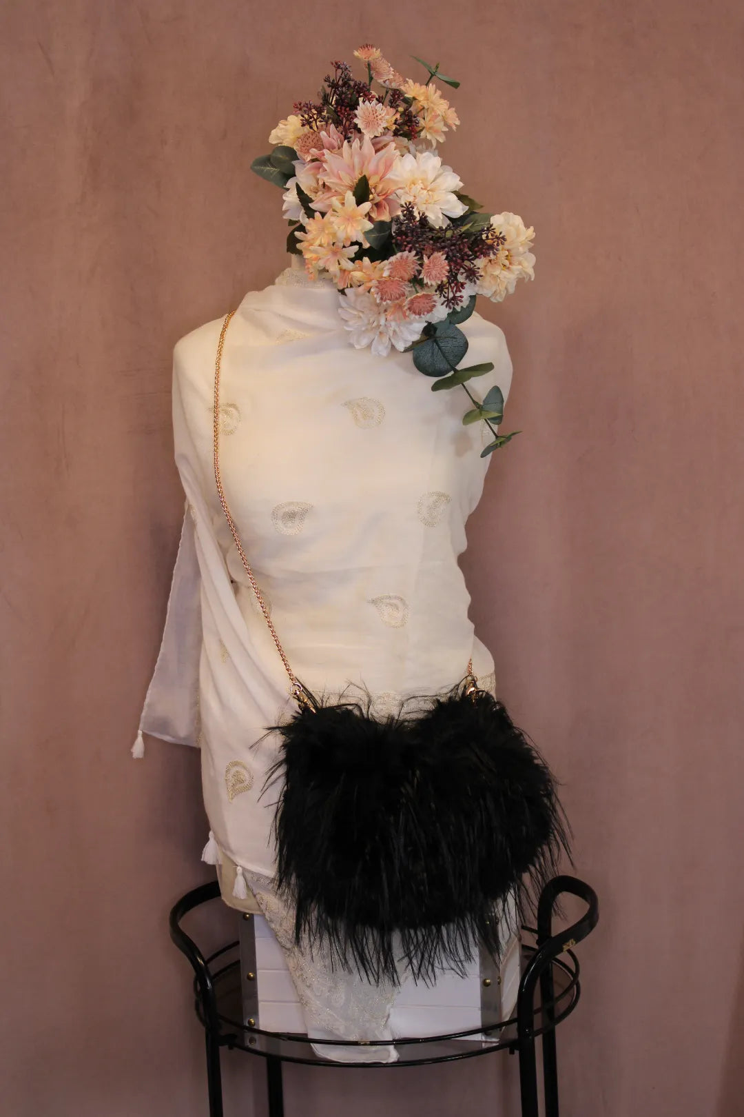 Tekoturkislaukku Lumi