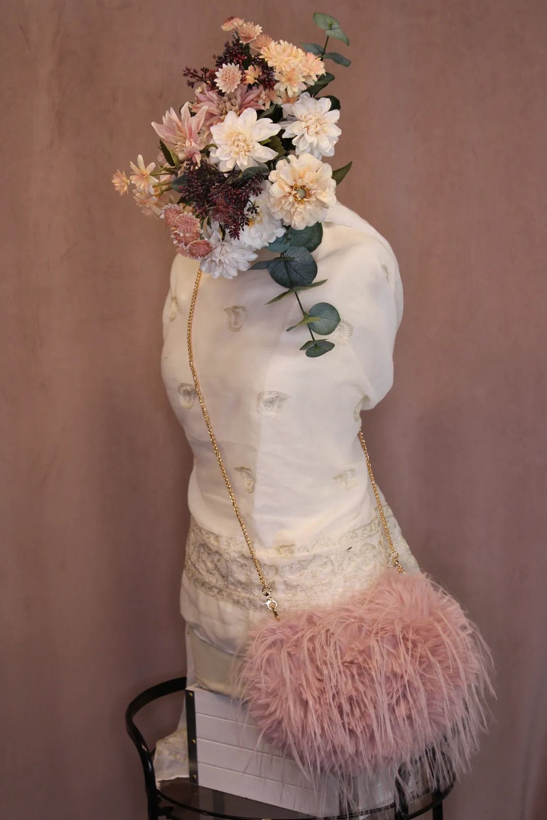 Tekoturkislaukku Lumi