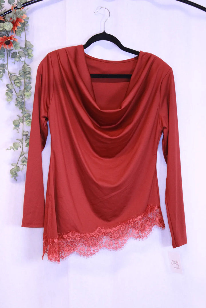Pusero pitsihelmalla - Metti