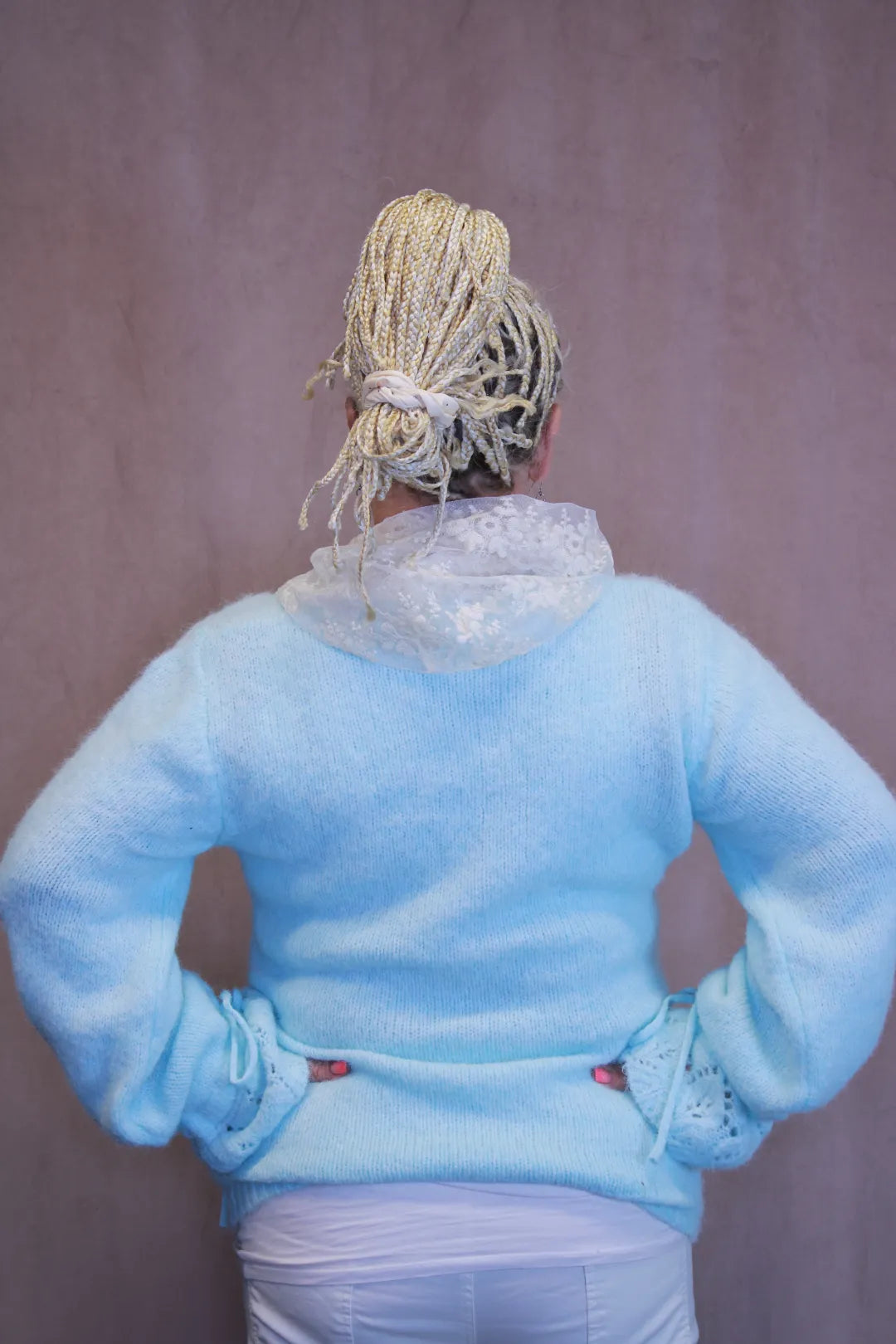 Neule pitsihupulla Laila