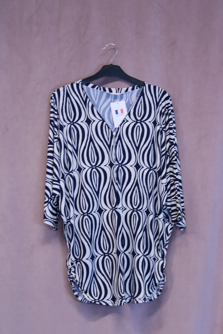 Paita vetoketjulla Saila