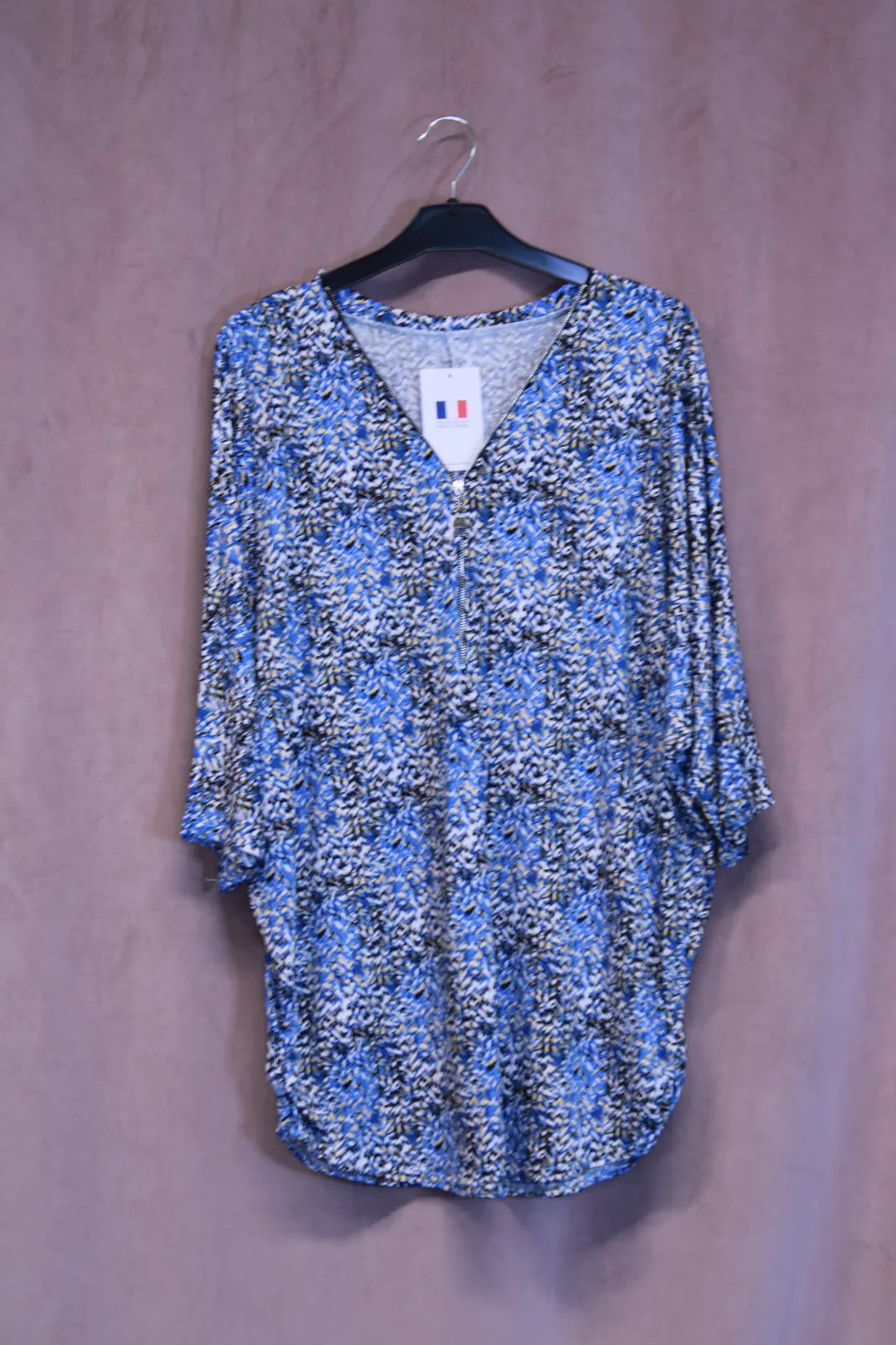 Paita vetoketjulla Saila