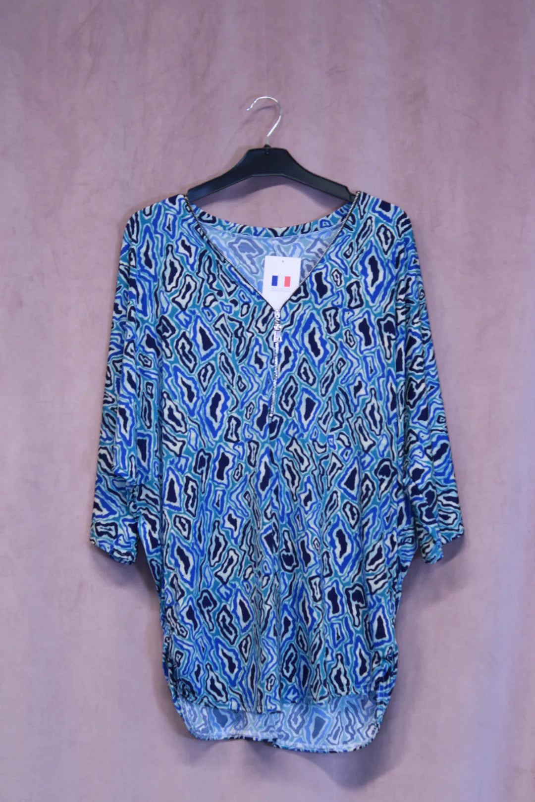 Paita vetoketjulla Saila