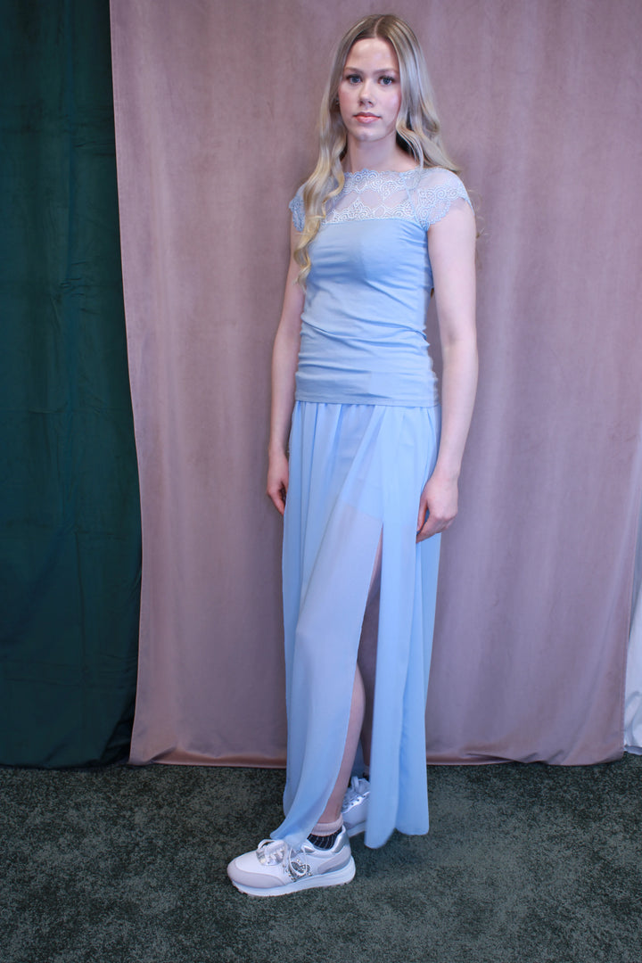 PV Kevyt halkiohame shortseilla