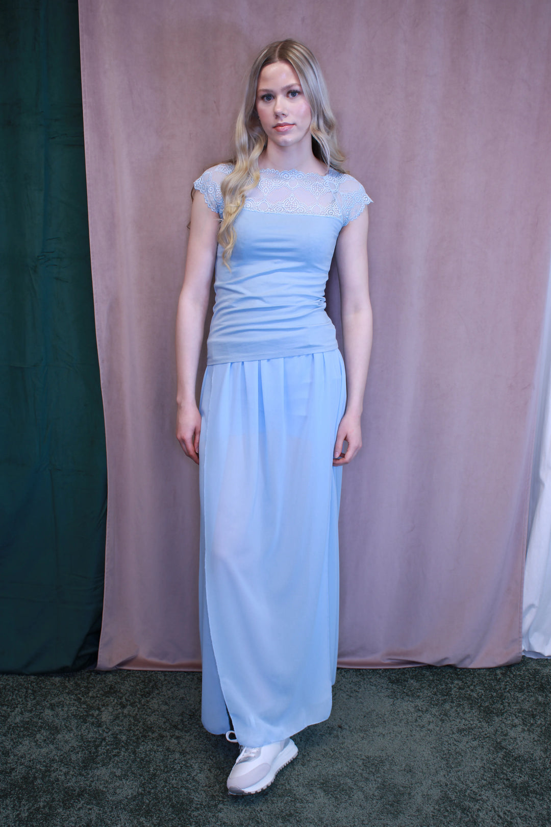 PV Kevyt halkiohame shortseilla