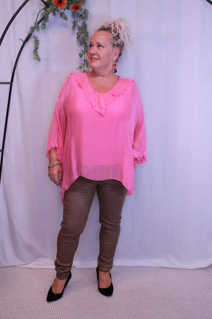 Silkkipusero frillakaulauksella - Titta