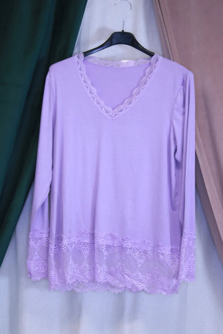 Pukeutumispaita pitsillä 40-44 Seela