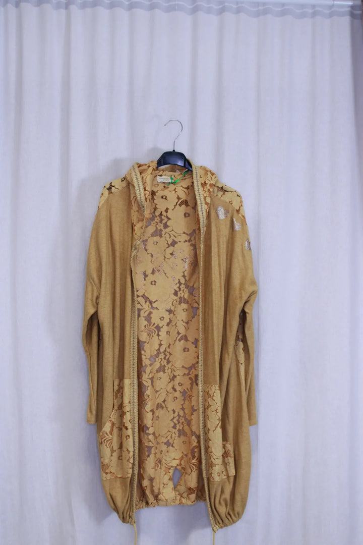 Pitsijakku hupulla Viola