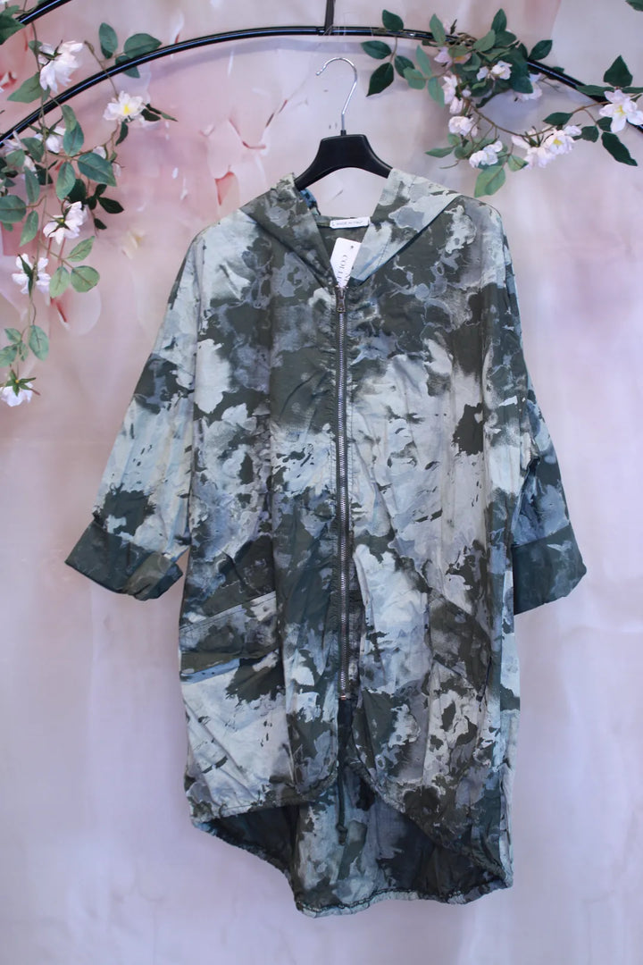 Kevyt takki hupulla - Milka