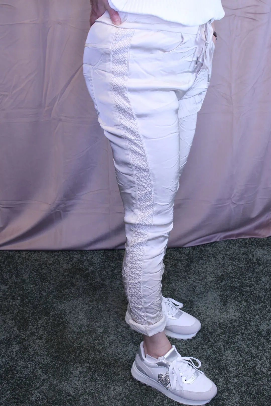 Satiinihousut koristenauhalla 38-40