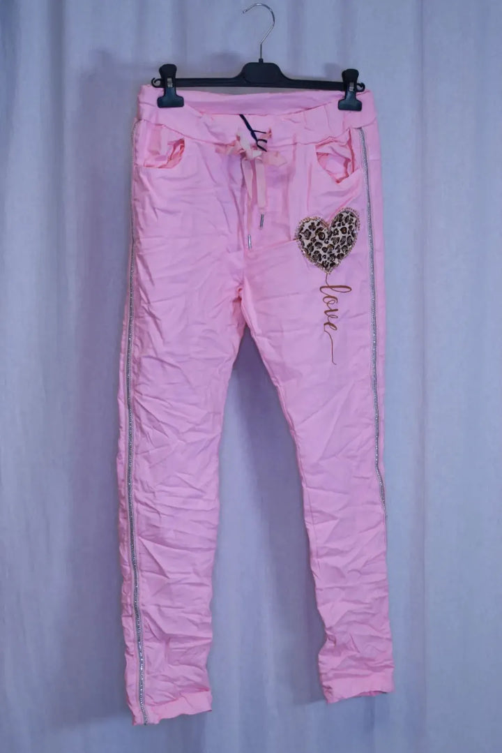 Housut leosydämellä Anneli