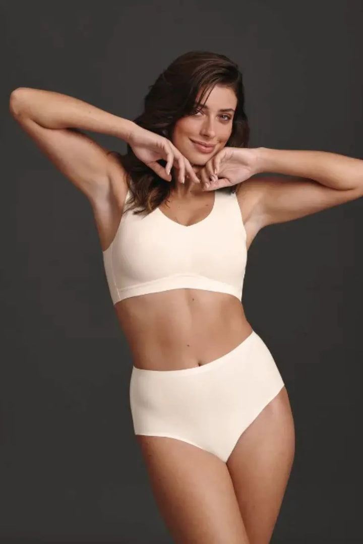 Alushousut korkealla vyötäröllä