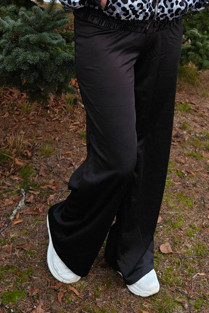 Strassikoristeiset housut Stiina