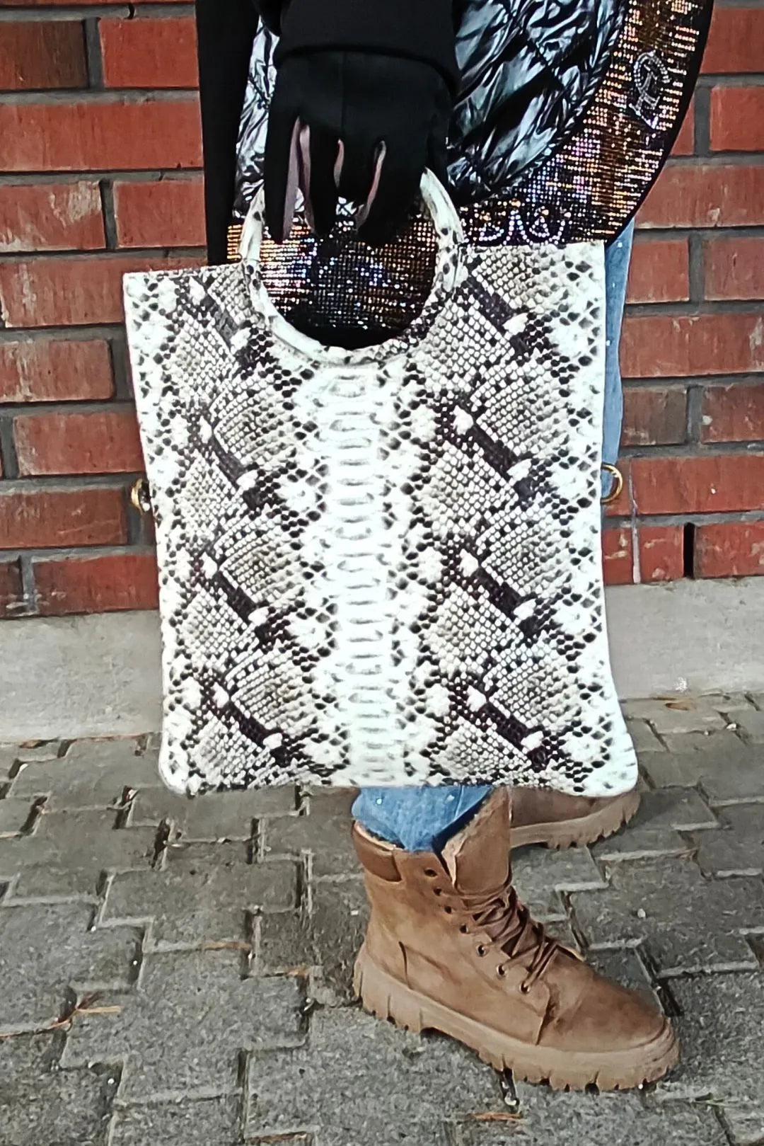 Nahkalaukku käärmekuosi / Malla