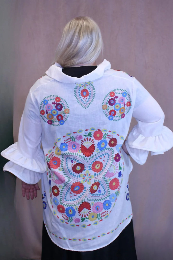 Kukkapaita napeilla Erin