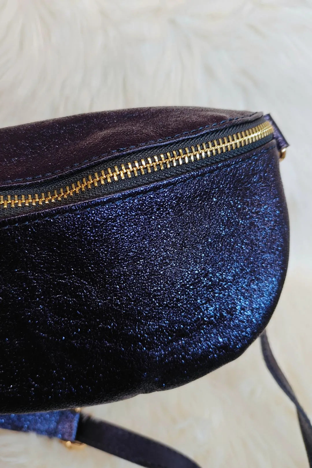 Vyölaukku Carola - nahkaa